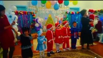 Құтты болсын, Жаңа жыл! Шағын орталық пен мектепалды сыныбының ертеңгілігі өткізілді.